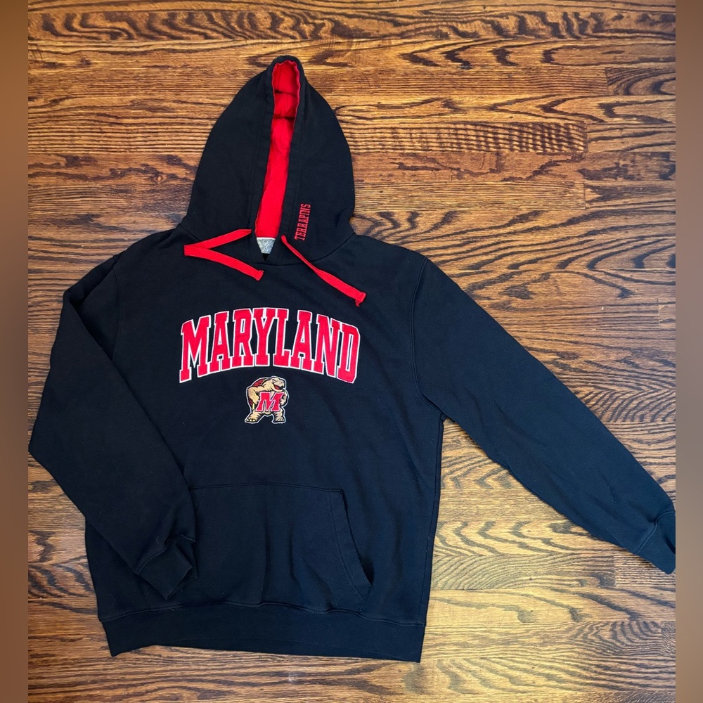 University of Maryland Sweatshirt, Black and Red size large